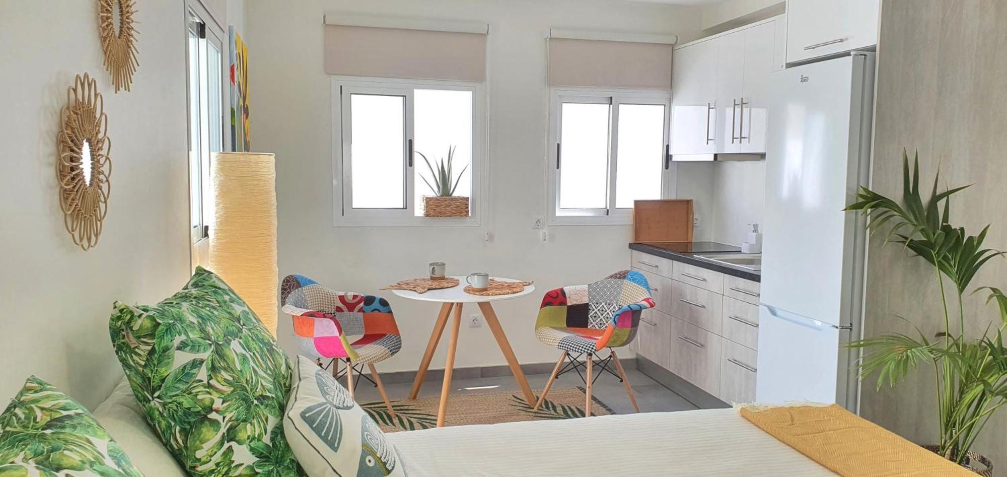 Hd Mogan Coral Apartments Puerto De Mogan Room photo